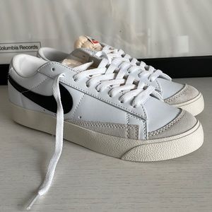 NEW Nike Low Blazers